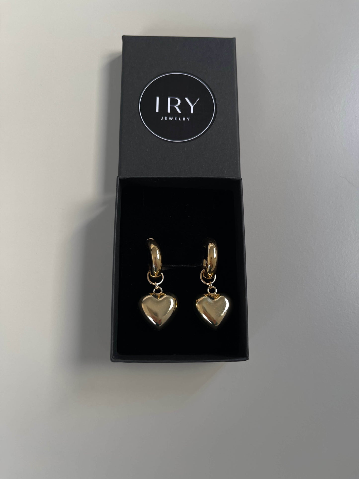 Pure heart earrings
