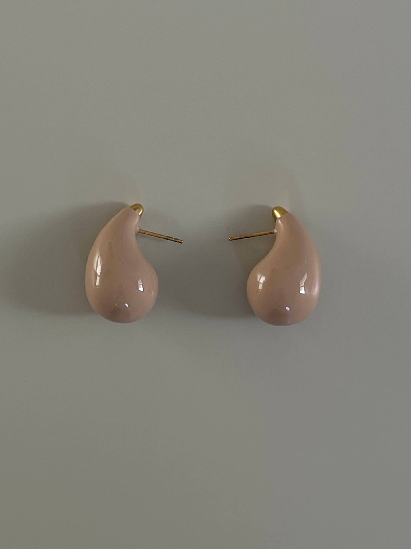 Beige Mini Drop Earrings