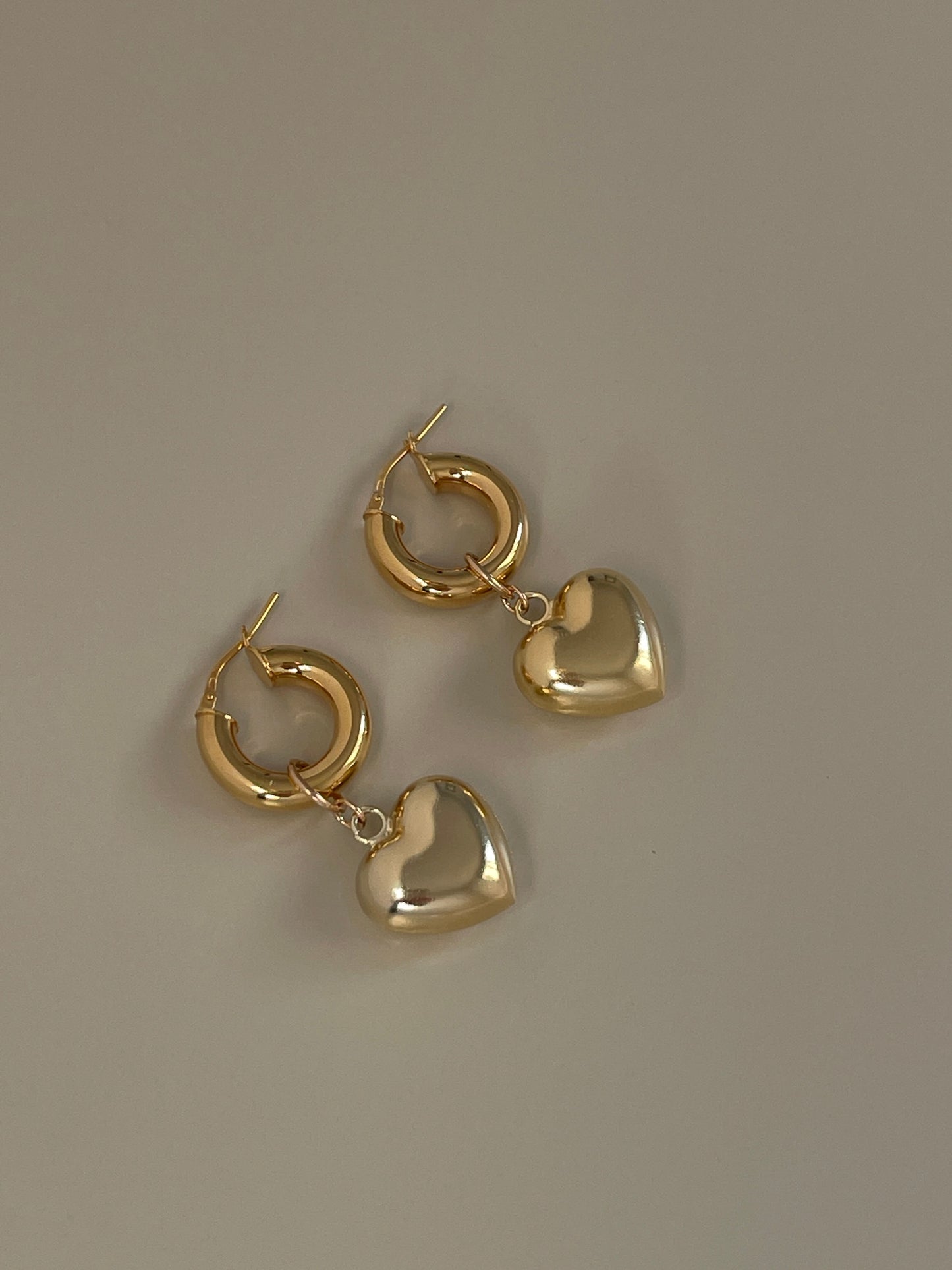 Pure heart earrings