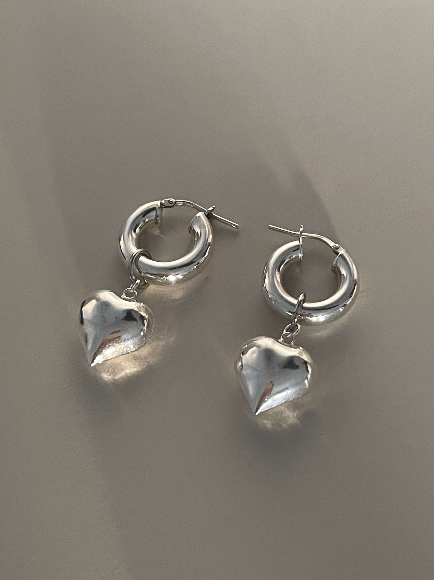 Pure heart earrings