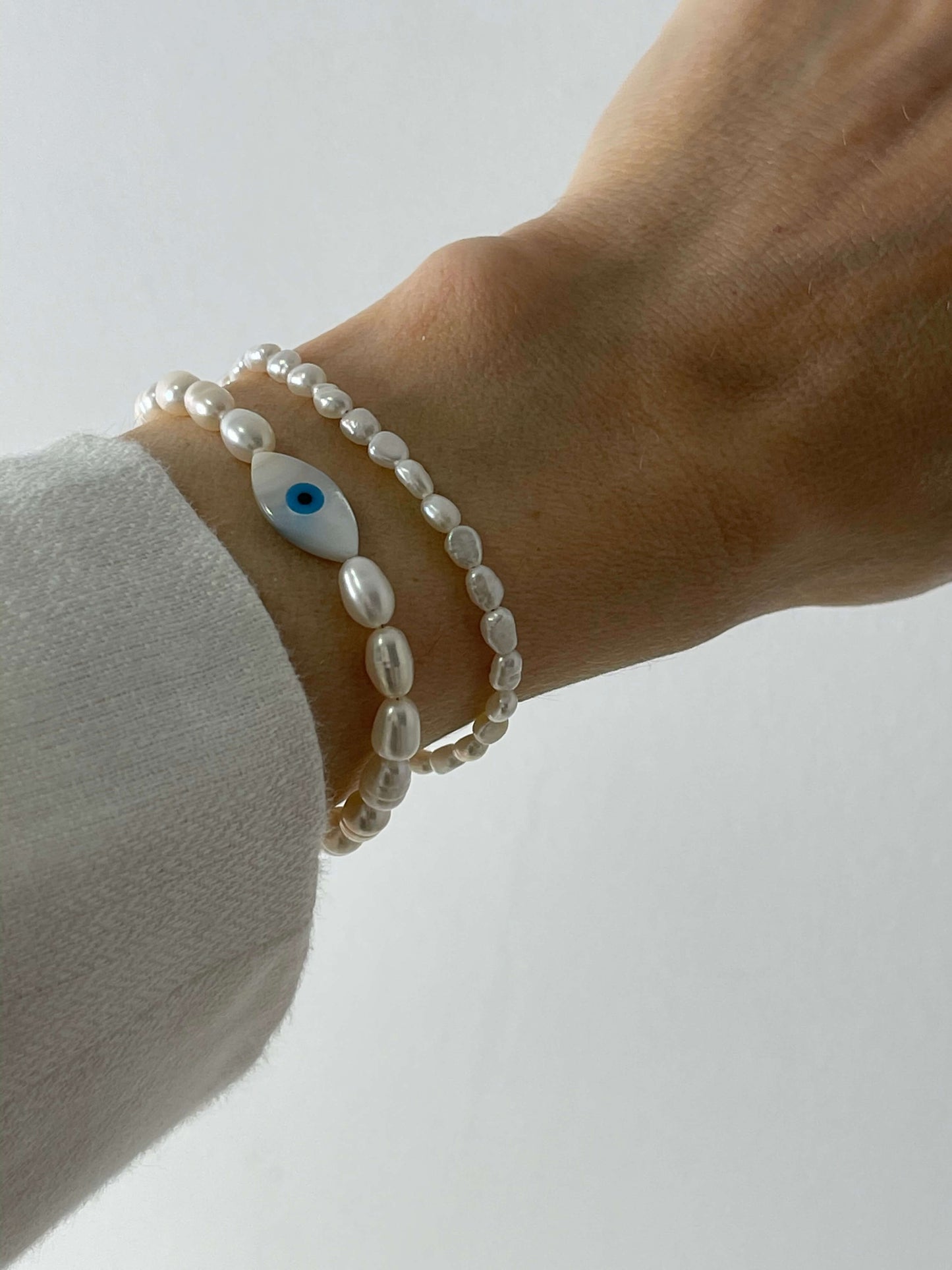 White Pearls Bracelet