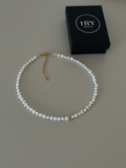 INITIAL BEAUTY NECKLACE