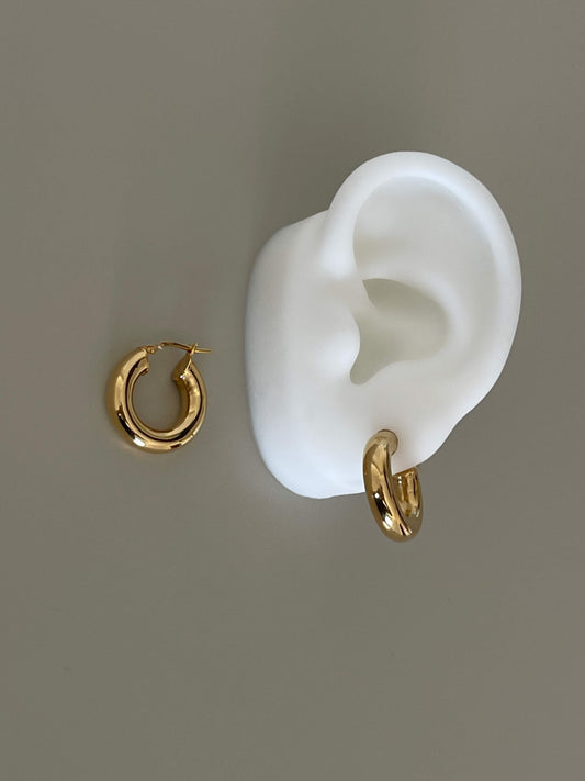 Italy Weightless Hoop Earrings