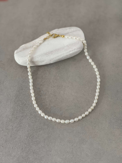 CLASSIC PEARL NECKLACE