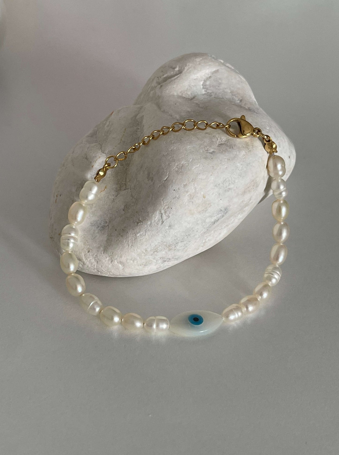 Eye Pearl Bracelet